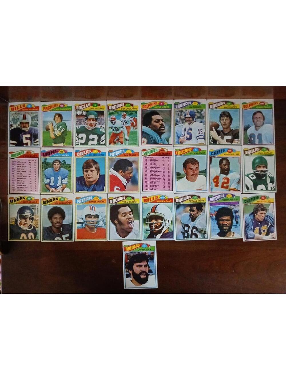 1977 Topps Football cards.